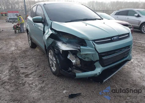 2013 Ford Escape Se z USA, uszkodzony, nr VIN 1FMCU9G9XDUB88563